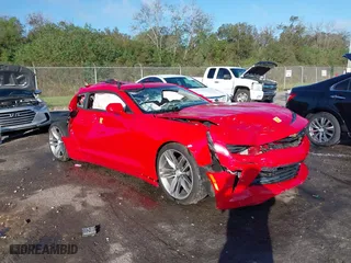 2018 Chevrolet Camaro 1LT with VIN 1G1FB1RS2J0152743, listed as a IAAI auction lot 40817580 with 1 mi miles. Bid and sale history available at carsss.com. Image 1.