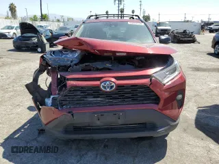 2019 Toyota RAV4 Hybrid XLE with VIN 2T3RWRFV4KW041887, listed as a Copart auction lot 69224734 with 175,535 mi miles and Salvage Title. Bid and sale history available at carsss.com. Image 5.