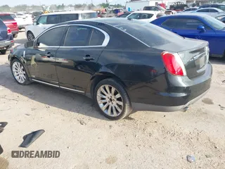 2009 Lincoln MKS z VIN 1LNHM94R89G608059, wystawiony jako IAAI lot #42252303 z przebiegiem 222 065 mil mil oraz . Historia ofert i sprzedaży dostępna na DreamBid. Obrazek 3.