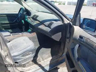 2004 BMW X5 3.0i z VIN 5UXFA13594LU24879, wystawiony jako IAAI lot #42256733 z przebiegiem 196 127 mil mil oraz . Historia ofert i sprzedaży dostępna na DreamBid. Obrazek 5.