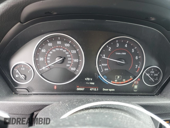 2018 BMW 3 Series 330i xDrive with VIN WBA8D9G50JNU66803, listed as a Copart auction lot 57295225 with 38,967 mi miles and Salvage title. Bid and sale history available at DreamBid. Image 9.
