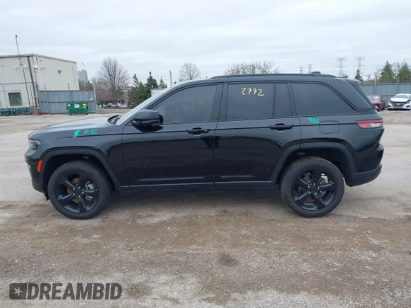 2024 Jeep Grand Cherokee Limited z VIN 1C4RJHBG6RC697148, wystawiony jako IAAI lot #41902772 z przebiegiem 8 082 mil mil oraz . Historia ofert i sprzedaży dostępna na DreamBid. Obrazek 14.
