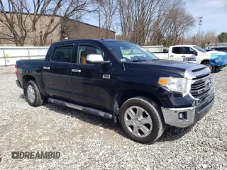 2017 Toyota Tundra Platinum z VIN 5TFAY5F12HX629644, wystawiony jako Copart lot #51500855 z przebiegiem 46 056 mil mil oraz Szkoda całkowita • Salvage title. Historia ofert i sprzedaży dostępna na DreamBid. Obrazek 4.