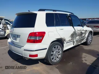 2011 Mercedes-Benz GLK 350 with VIN WDCGG5GB7BF651781, listed as a IAAI auction lot 42118517 with 100,167 mi miles and . Bid and sale history available at carsss.com. Image 4.