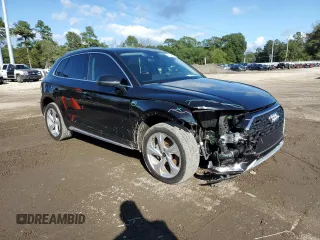 2023 Audi Q5 S line Premium Plus with VIN WA1EABFY8P2069068, listed as a Copart auction lot 80244404 with 15,253 mi miles and Salvage Title. Bid and sale history available at DreamBid. Image 4.