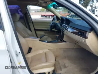 2006 BMW 3 Series 325i with VIN WBAVB13546K000753, listed as a IAAI auction lot 42021232 with 325,298 mi miles and . Bid and sale history available at carsss.com. Image 5.