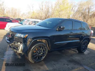 2020 Jeep Grand Cherokee Altitude with VIN 1C4RJFAG2LC266772, listed as a IAAI auction lot 41850190 with 87,982 mi miles. Bid and sale history available at carsss.com. Image 15.