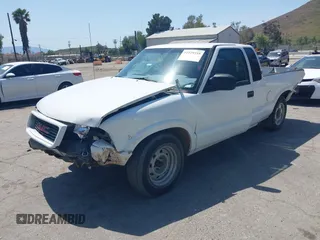 2000 GMC Sonoma SLS with VIN 1GTCS19W3Y8198980, listed as a IAAI auction lot 41929335 with 272,989 mi miles and . Bid and sale history available at DreamBid. Image 2.