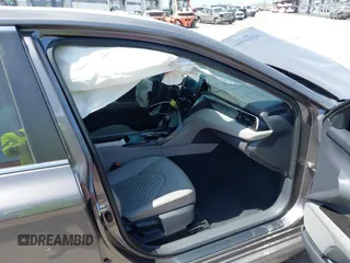 2022 Toyota Camry SE with VIN 4T1G11AKXNU061322, listed as a IAAI auction lot 41984574 with 178,971 mi miles and . Bid and sale history available at DreamBid. Image 5.