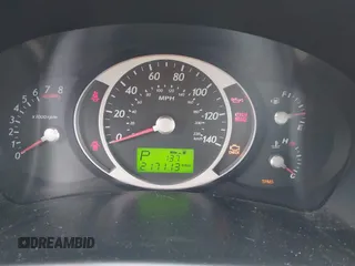 2006 Hyundai Tucson GLS with VIN KM8JN12D26U294624, listed as a IAAI auction lot 41853785 with 217,113 mi miles. Bid and sale history available at carsss.com. Image 7.