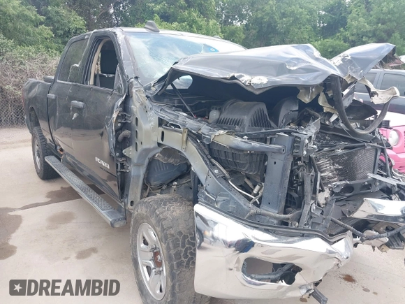 2019 Ram 2500 Tradesman with VIN 3C6UR5CL9KG706769, listed as a IAAI auction lot 42161499 with 100,434 mi miles and . Bid and sale history available at DreamBid. Image 14.