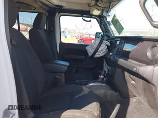 2022 Jeep Gladiator Texas Trail with VIN 1C6HJTAG3NL151845, listed as a IAAI auction lot 40215896 with 46,374 mi miles and . Bid and sale history available at DreamBid. Image 5.