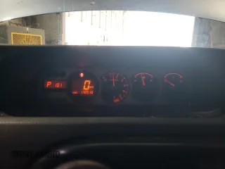 2010 Scion xB z VIN JTLZE4FE0A1116477, wystawiony jako Copart lot #52049585 z przebiegiem 172 510 mil mil oraz Szkoda całkowita • Salvage title. Historia ofert i sprzedaży dostępna na DreamBid. Obrazek 9.
