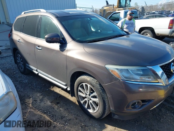 2015 Nissan Pathfinder SV z VIN 5N1AR2MN2FC720690, wystawiony jako IAAI lot #41529514 z przebiegiem 114 143 mil mil oraz . Historia ofert i sprzedaży dostępna na DreamBid. Obrazek 1.