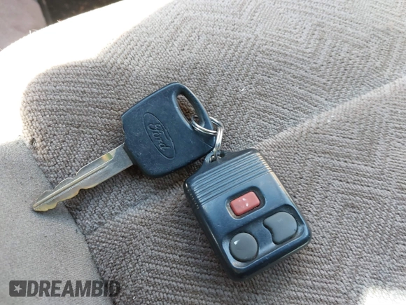 2000 Ford Explorer XLT с VIN 1FMZU63E4YZB16522, выставлен на аукционе IAAI как лот 41104271 с пробегом 259 369 миль миль и . История ставок и продаж доступна на DreamBid. Изображение 11.