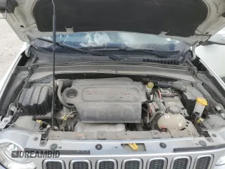 2015 Jeep Renegade Limited z VIN ZACCJBDTXFPB84988, wystawiony jako Copart lot #50721795 z przebiegiem 94 347 mil mil oraz Szkoda całkowita • Salvage title. Historia ofert i sprzedaży dostępna na DreamBid. Obrazek 12.