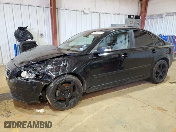 2011 Volvo S40 with VIN YV1672MS3B2539324, listed as a Copart auction lot 41871775 with 191,369 mi miles and Salvage Title. Bid and sale history available at carsss.com. Image 1.