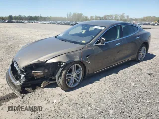 2016 Tesla Model S 90D with VIN 5YJSA1E2XGF121040, listed as a Copart auction lot 53612085 with 158,710 mi miles and Salvage Title. Bid and sale history available at DreamBid. Image 1.