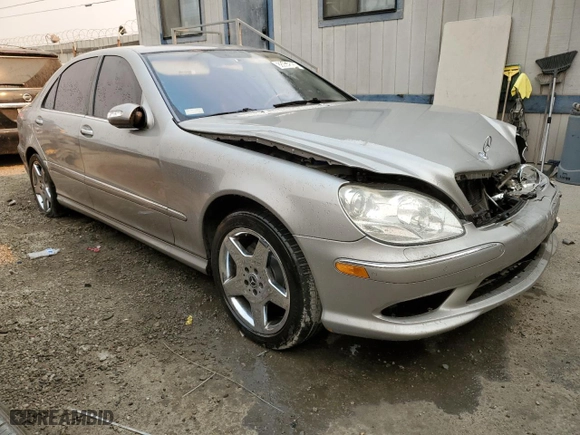 2006 Mercedes-Benz S-Class 5.0L with VIN WDBNG75JX6A481081, listed as a Copart auction lot 88057695 with 87,876 mi miles and Clean Title. Bid and sale history available at carsss.com. Image 4.