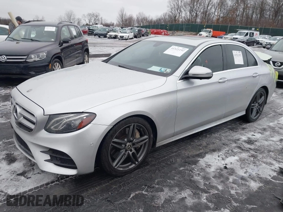 2020 Mercedes-Benz E 350 z VIN W1KZF8DB7LA818006, wystawiony jako IAAI lot #41521192 z przebiegiem 54 558 mil mil oraz . Historia ofert i sprzedaży dostępna na DreamBid. Obrazek 17.