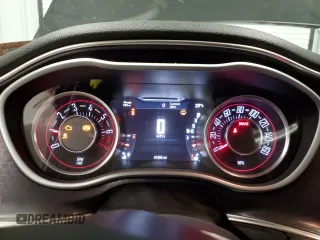 2015 Dodge Challenger SXT Plus z VIN 2C3CDZBG1FH913861, wystawiony jako Copart lot #52806785 z przebiegiem 61 254 mil mil oraz Szkoda całkowita • Salvage title. Historia ofert i sprzedaży dostępna na DreamBid. Obrazek 9.