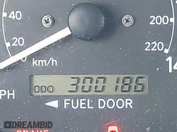 2000 Toyota Camry LE z VIN JT2BF22K5Y0258522, wystawiony jako IAAI lot #41998874 z przebiegiem 300 186 mil mil oraz . Historia ofert i sprzedaży dostępna na DreamBid. Obrazek 15.