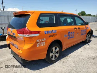 2014 Toyota Sienna L with VIN 5TDZK3DC1ES415890, listed as a Copart auction lot 62812484 with 270,286 mi miles and Salvage Title. Bid and sale history available at carsss.com. Image 3.