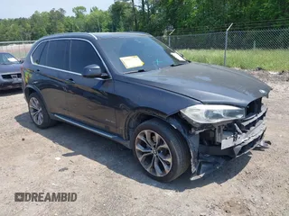 2016 BMW X5 xDrive35i z VIN 5UXKR0C51G0P22771, wystawiony jako IAAI lot #42161841 z przebiegiem 117 272 mil mil oraz . Historia ofert i sprzedaży dostępna na DreamBid. Obrazek 1.