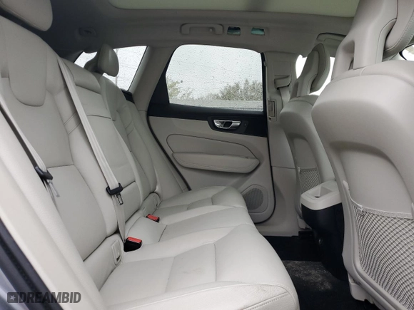 2018 Volvo XC60 Momentum with VIN LYV102RK0JB110409, listed as a Copart auction lot 49680635 with 37,104 mi miles and Salvage Title. Bid and sale history available at carsss.com. Image 11.