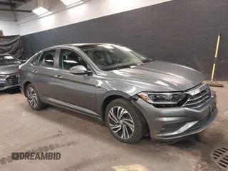 2021 Volkswagen Jetta SEL Premium z VIN 3VWG57BU6MM078744, wystawiony jako IAAI lot #42048860 z przebiegiem 32 469 mil mil oraz . Historia ofert i sprzedaży dostępna na DreamBid. Obrazek 1.