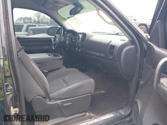 2009 Chevrolet Silverado 1500 LT with VIN 3GCEK23399G271715, listed as a IAAI auction lot 41863258 with 227,380 mi miles and . Bid and sale history available at DreamBid. Image 5.