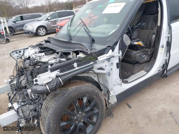 2015 Land Rover Range Rover Sport HSE with VIN SALWR2VF3FA523856, listed as a IAAI auction lot 41975317 with 1 mi miles. Bid and sale history available at carsss.com. Image 6.