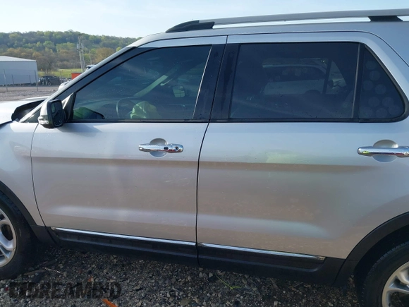 2014 Ford Explorer Limited with VIN 1FM5K7F89EGC13660, listed as a IAAI auction lot 41978442 with 174,966 mi miles and . Bid and sale history available at carsss.com. Image 14.