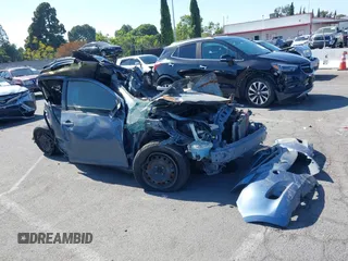 2007 Toyota Yaris with VIN JTDBT923871144847, listed as a IAAI auction lot 39760642 with 1 mi miles. Bid and sale history available at carsss.com. Image 1.