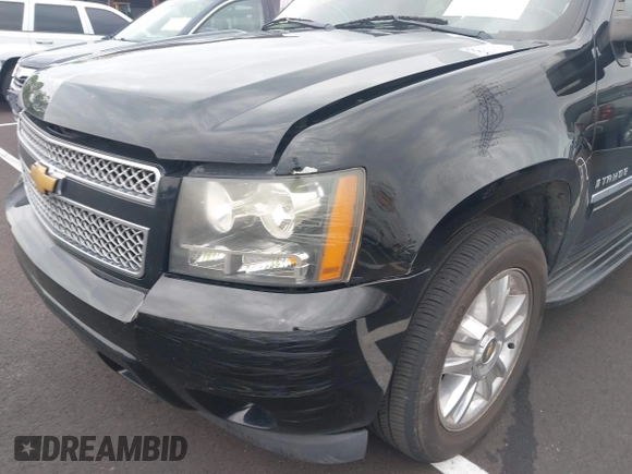 2009 Chevrolet Tahoe LTZ z VIN 1GNFK330X9R130028, wystawiony jako IAAI lot #42113713 z przebiegiem 135 631 mil mil oraz . Historia ofert i sprzedaży dostępna na DreamBid. Obrazek 6.