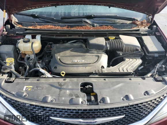2018 Chrysler Pacifica Touring L with VIN 2C4RC1BG3JR110725, listed as a Copart auction lot 54217515 with 254,181 mi miles and Clean Title. Bid and sale history available at DreamBid. Image 12.