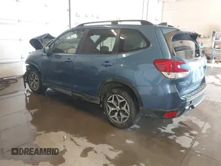 2020 Subaru Forester Premium with VIN JF2SKAJC0LH553434, listed as a IAAI auction lot 41454507 with 1 mi miles. Bid and sale history available at carsss.com. Image 3.
