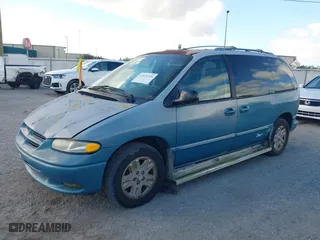 1997 Dodge Caravan SE with VIN 1B4GP45R2VB306392, listed as a IAAI auction lot 41831324 with 1 mi miles. Bid and sale history available at carsss.com. Image 2.