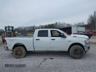 2024 Ram 2500 Tradesman with VIN 3C6UR5CLXRG116848, listed as a IAAI auction lot 41679088 with 1 mi miles. Bid and sale history available at carsss.com. Image 13.