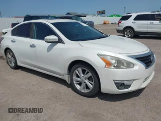 2015 Nissan Altima 2.5 z VIN 1N4AL3AP1FC594152, wystawiony jako IAAI lot #42392043 z przebiegiem 205 410 mil mil oraz . Historia ofert i sprzedaży dostępna na DreamBid. Obrazek 1.