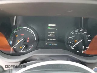 2023 Toyota Sienna LE z VIN 5TDKRKEC8PS156095, wystawiony jako Copart lot #60331685 z przebiegiem 52 968 mil mil oraz Szkoda całkowita • Salvage title. Historia ofert i sprzedaży dostępna na DreamBid. Obrazek 9.