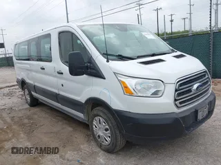 2019 Ford Transit Passenger XL z VIN 1FBZX2ZM6KKA61191, wystawiony jako IAAI lot #42162863 z przebiegiem 92 015 mil mil oraz . Historia ofert i sprzedaży dostępna na DreamBid. Obrazek 1.