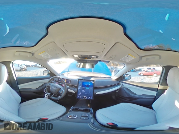 2023 Ford Mustang Mach-E Premium с VIN 3FMTK3SUXPMA56796, выставлен на аукционе Copart как лот 83476884 с пробегом 9 941 миль миль и Списание • Salvage title. История ставок и продаж доступна на DreamBid. Изображение 13.