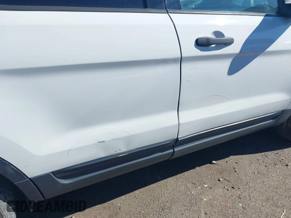 2014 Ford Explorer with VIN 1FM5K8B88EGB11455, listed as a IAAI auction lot 41853618 with 153,996 mi miles and . Bid and sale history available at carsss.com. Image 19.