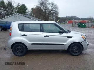 2011 Kia Soul with VIN KNDJT2A15B7319127, listed as a IAAI auction lot 41899511 with 210,660 mi miles. Bid and sale history available at carsss.com. Image 13.