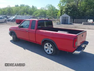 1998 Nissan Frontier XE z VIN 1N6DD26S2WC348803, wystawiony jako IAAI lot #42225770 z przebiegiem Nie podano mil oraz . Historia ofert i sprzedaży dostępna na DreamBid. Obrazek 3.