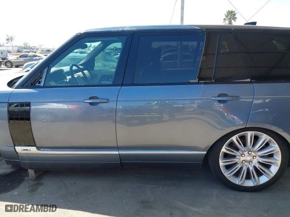 2019 Land Rover Range Rover with VIN SALGS5RE8KA563002, listed as a IAAI auction lot 41977296 with 1 mi miles. Bid and sale history available at carsss.com. Image 15.