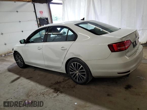2015 Volkswagen Jetta SE with VIN 3VWD17AJ3FM224154, listed as a Copart auction lot 62846585 with 118,128 mi miles and Salvage title. Bid and sale history available at DreamBid. Image 2.