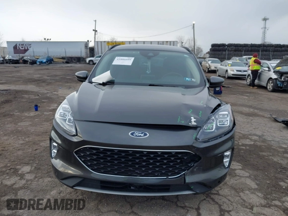 2020 Ford Escape Titanium Hybrid с VIN 1FMCU9DZ2LUB92948, выставлен на аукционе IAAI как лот 41886609 с пробегом Не указан миль и . История ставок и продаж доступна на DreamBid. Изображение 13.