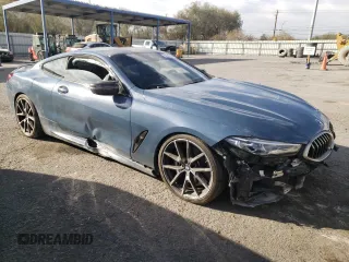 2019 BMW 8 Series M850i xDrive z VIN WBABC4C58KBJ35651, wystawiony jako Copart lot #84503014 z przebiegiem Nie podano mil oraz Szkoda całkowita • Salvage title. Historia ofert i sprzedaży dostępna na DreamBid. Obrazek 4.